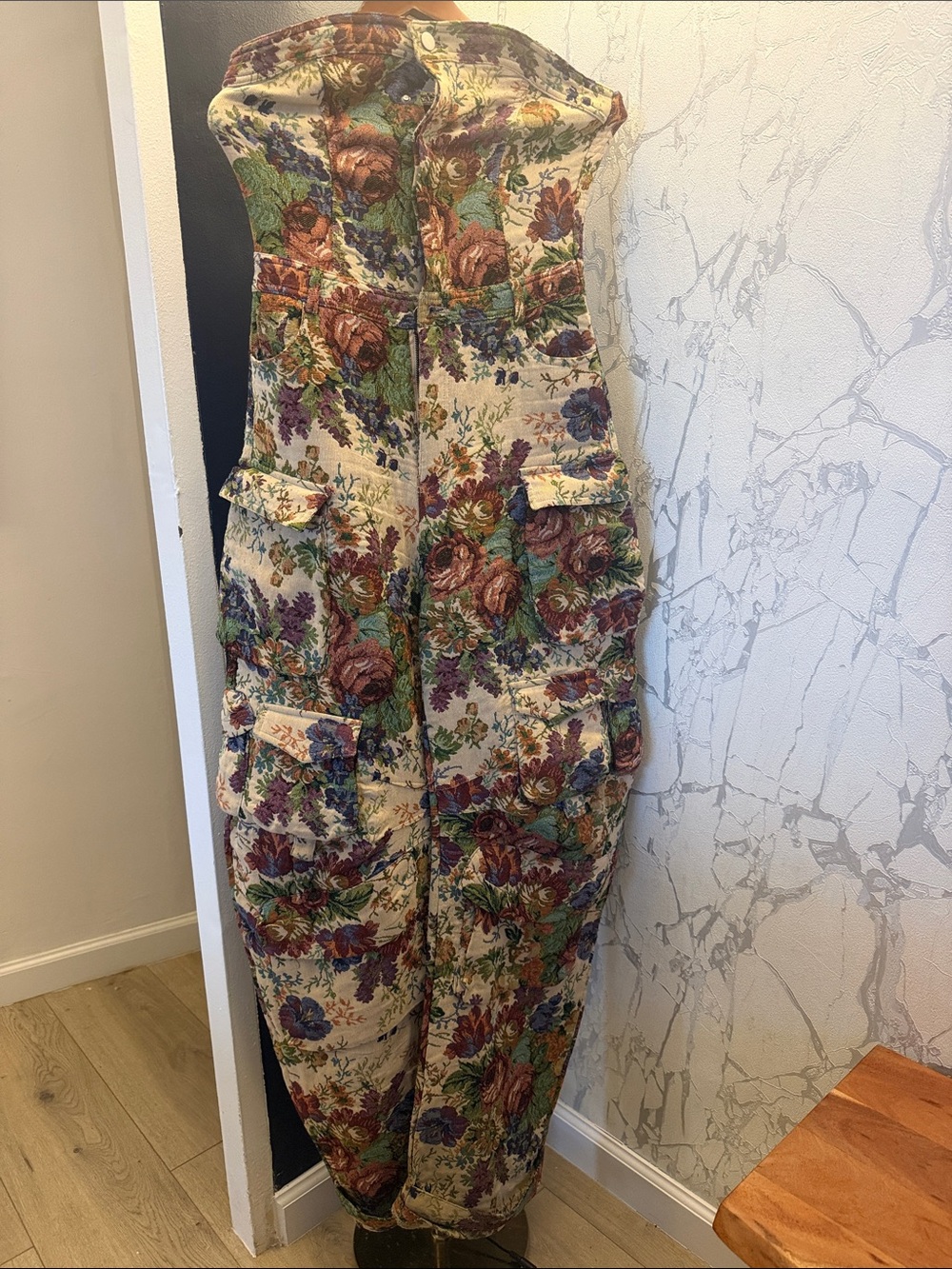 AKIRA Floral brocade / Tapestry strapless romper - Picture 5 of 6